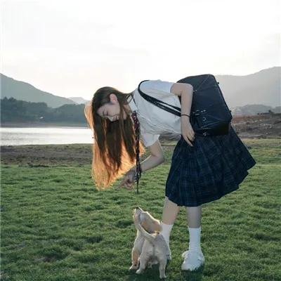 巨蛇闯女校